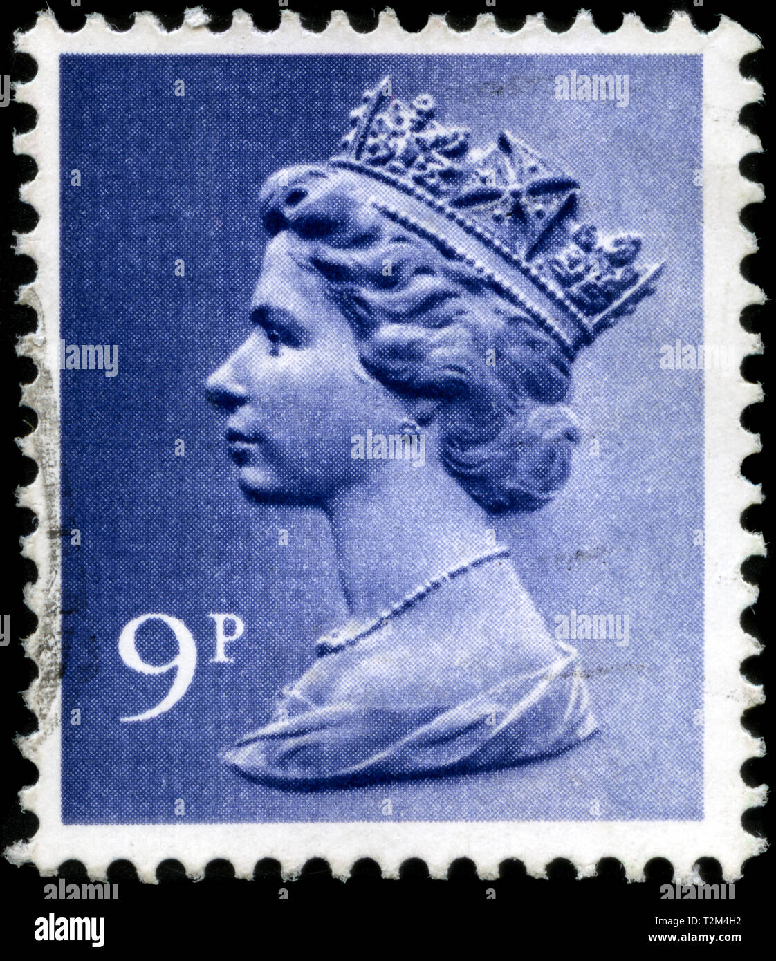 Timbre-poste du Royaume-Uni et l'Irlande du Nord dans le Queen Elizabeth II - virgule Machin - Normal Perfs série émise en 1976 Banque D'Images