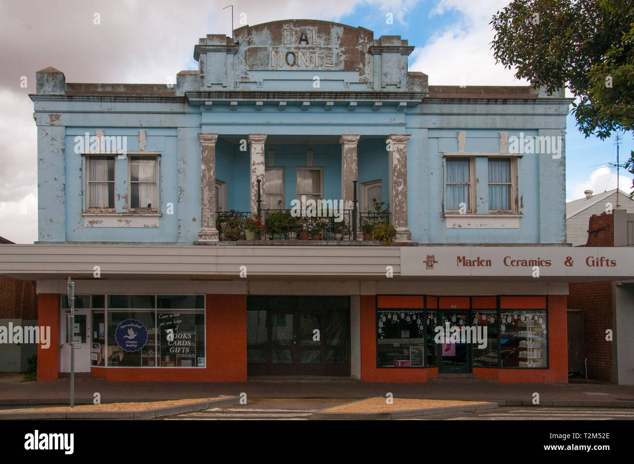 Ancien Dal Monte's store, Warracknabeal, région de Wimmera, Victoria, Australie. Warracknabeal fut le berceau de musicien Nick Cave. Banque D'Images
