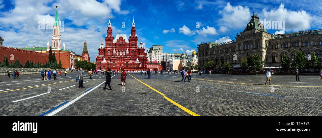 La célèbre place rouge et le Musée Historique d'Etat, Moscou, Russie Banque D'Images