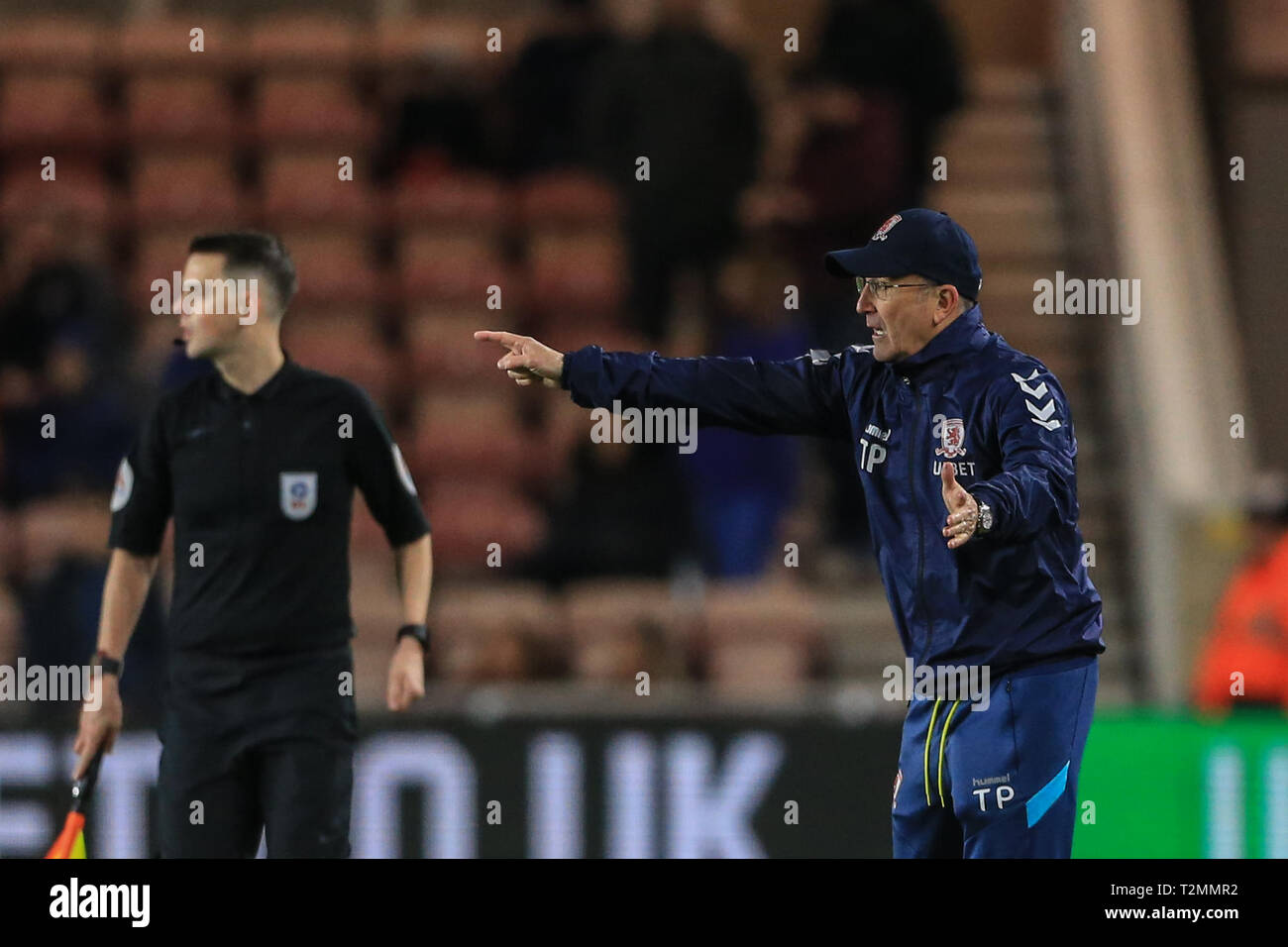 Le 02 avril 2019, Stade Riverside, Middlesbrough, Angleterre ; Sky Bet Championship, Middlesbrough vs Bristol City : Tony Pulis manager de Middlesbrough réagit au cours du jeu Crédit : Mark Cosgrove/News Images images Ligue de football anglais sont soumis à licence DataCo Banque D'Images