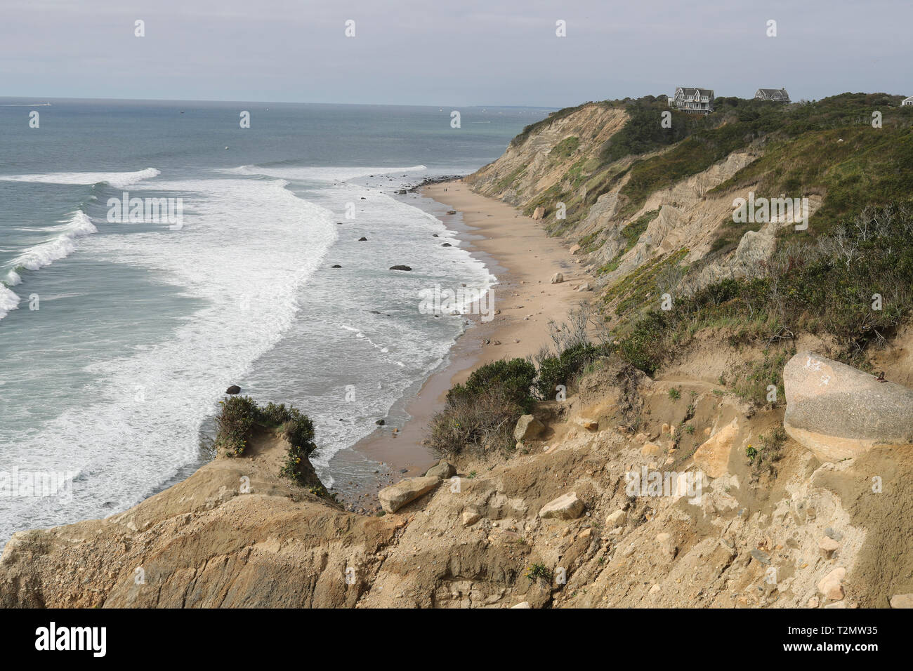 Mohegan Bluffs est un endroit spectaculaire donnant sur Narragansett, Rhode Island RI. C'est 45 minutes par bateau au large du continent de Narragansett, RHODE ISLAND. Banque D'Images