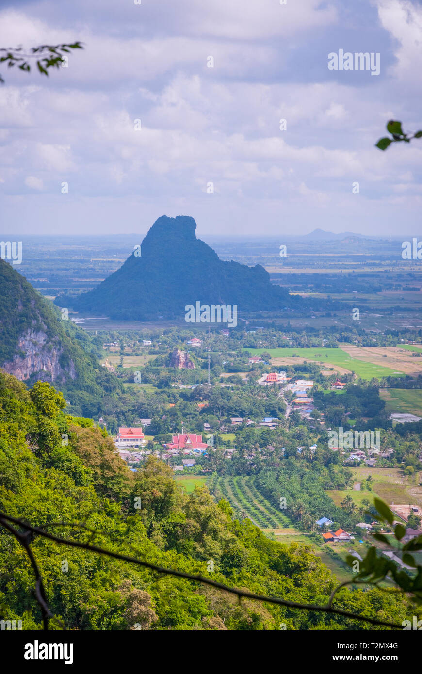 Espaces verts autour de Phatthalung Rock, Thaïlande Banque D'Images