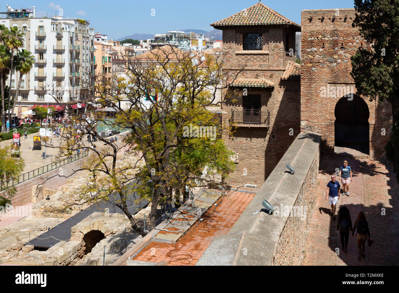 L'Alcazaba de Malaga médiévale datant du 11e siècle, et la vieille ville de Málaga, Málaga, Andalousie, Espagne Europe Banque D'Images