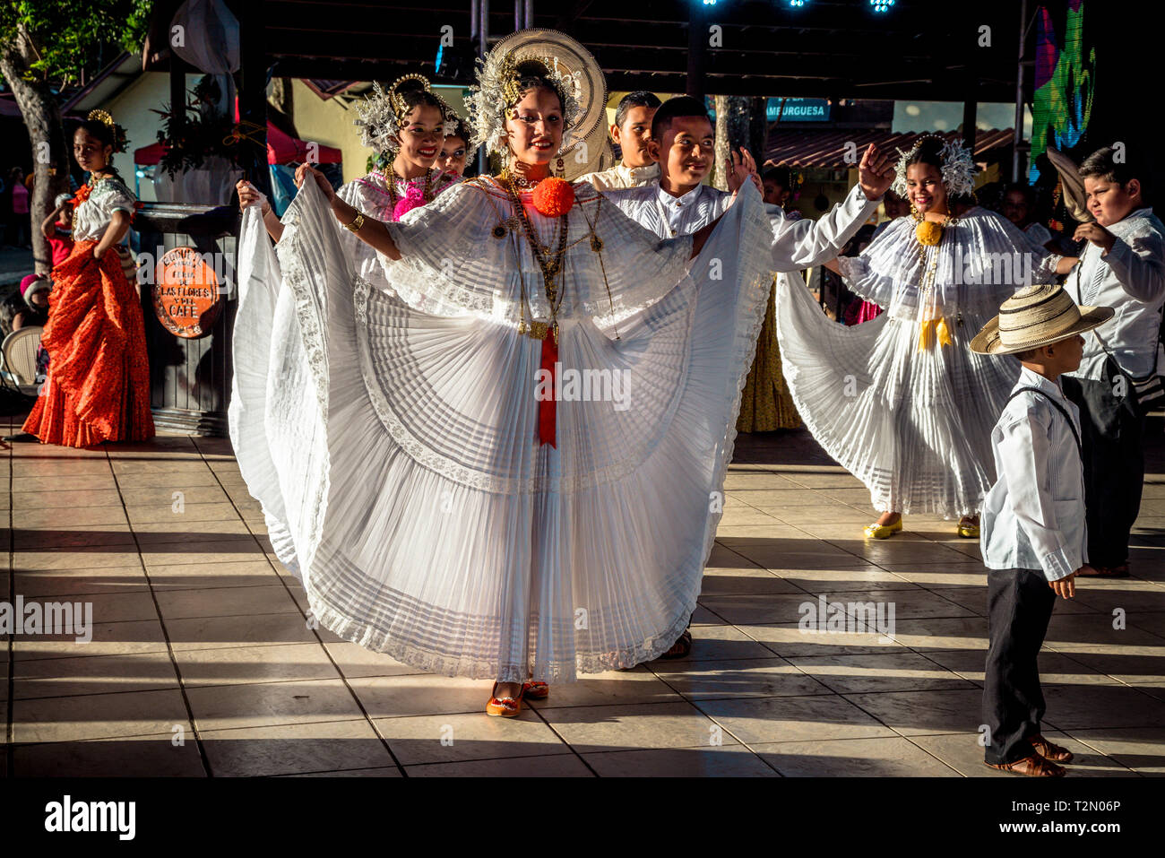 La danse traditionnelle au Boquete Chiriqui Panama Fleur et juste café Banque D'Images