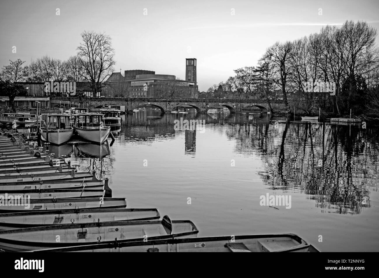 Théâtre Royal Shakespeare Company sur les rives de la rivière Avon à Stratford upon Avon, Warwickshire, le 28 mars 2019. Banque D'Images
