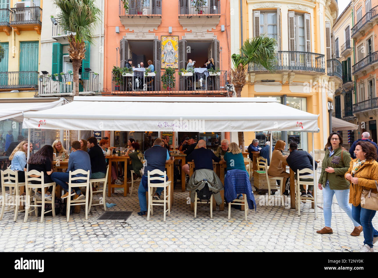 Espagne restaurant - les gens de manger au restaurant La Bouganvilla, vieille ville de Malaga, malaga andalousie espagne Banque D'Images