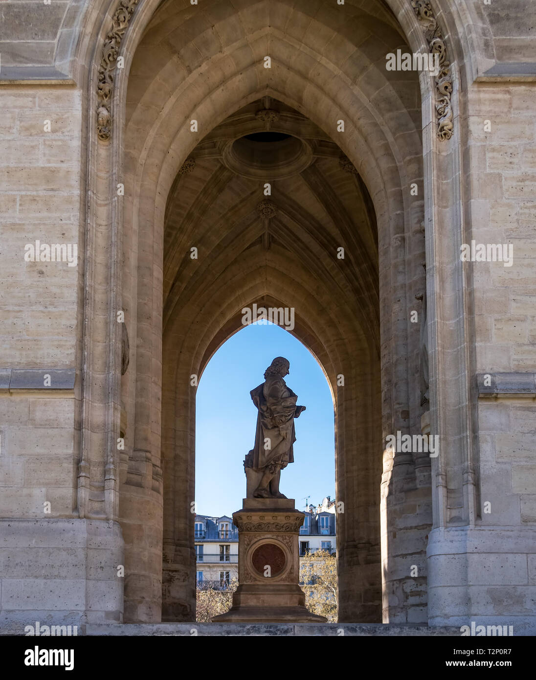 Monument à Blaise Pascal sous la Tour Saint-Jacques - Paris Banque D'Images