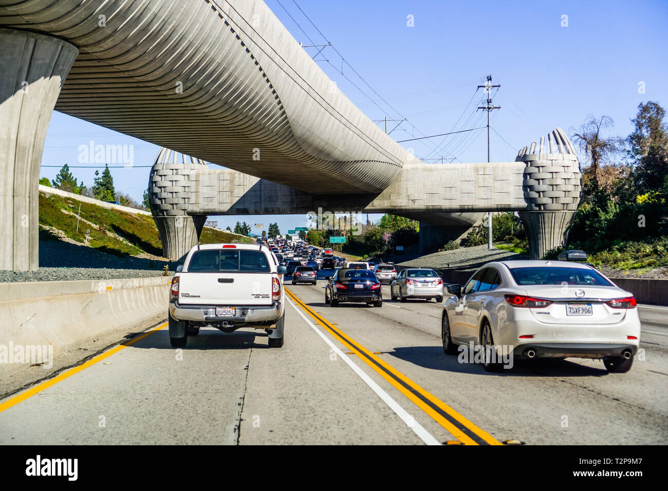 16 mars 2019 Los Angeles / CA / USA - La conduite sur les autoroutes de Los Angeles County sur carpool lane Banque D'Images