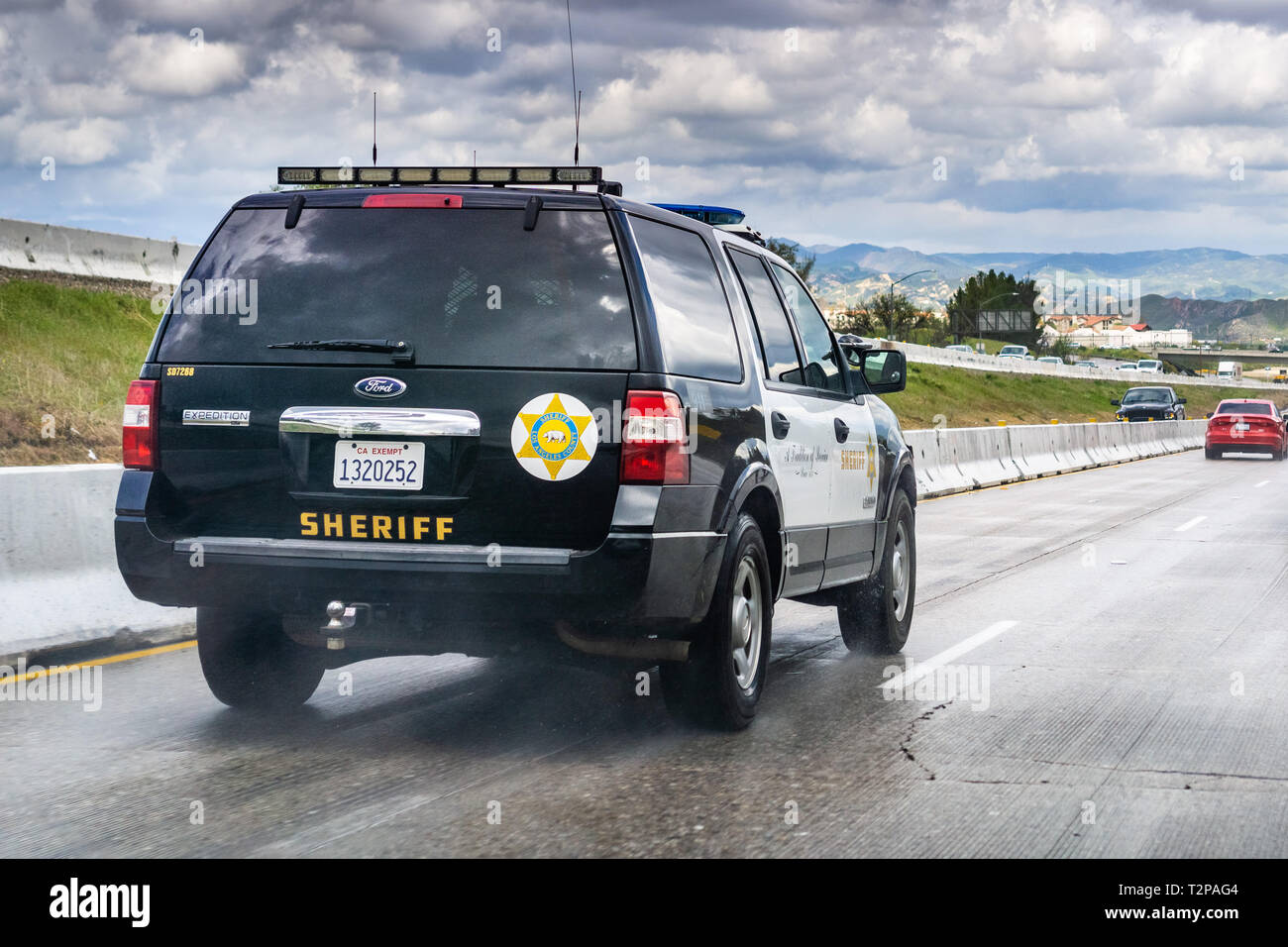 Le 20 mars 2019 Los Angeles / CA / USA - voiture de police de la circulation sur l'autoroute Banque D'Images