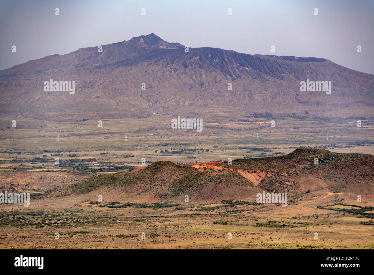 Le mont Longonot plane sur la Grande Vallée du Rift au Kenya, oublier Banque D'Images