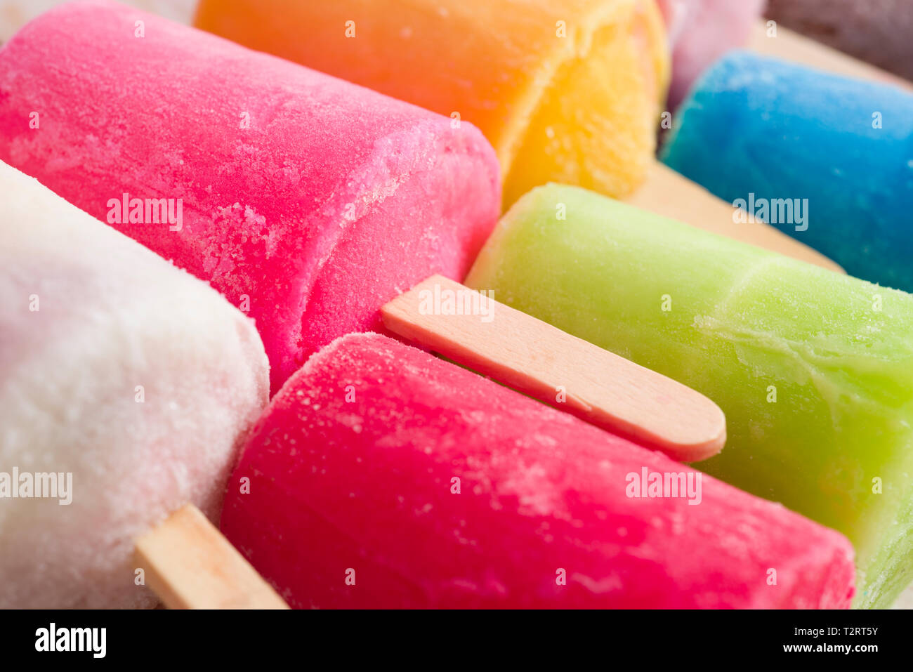Sucettes glacées différentes couleurs Banque D'Images