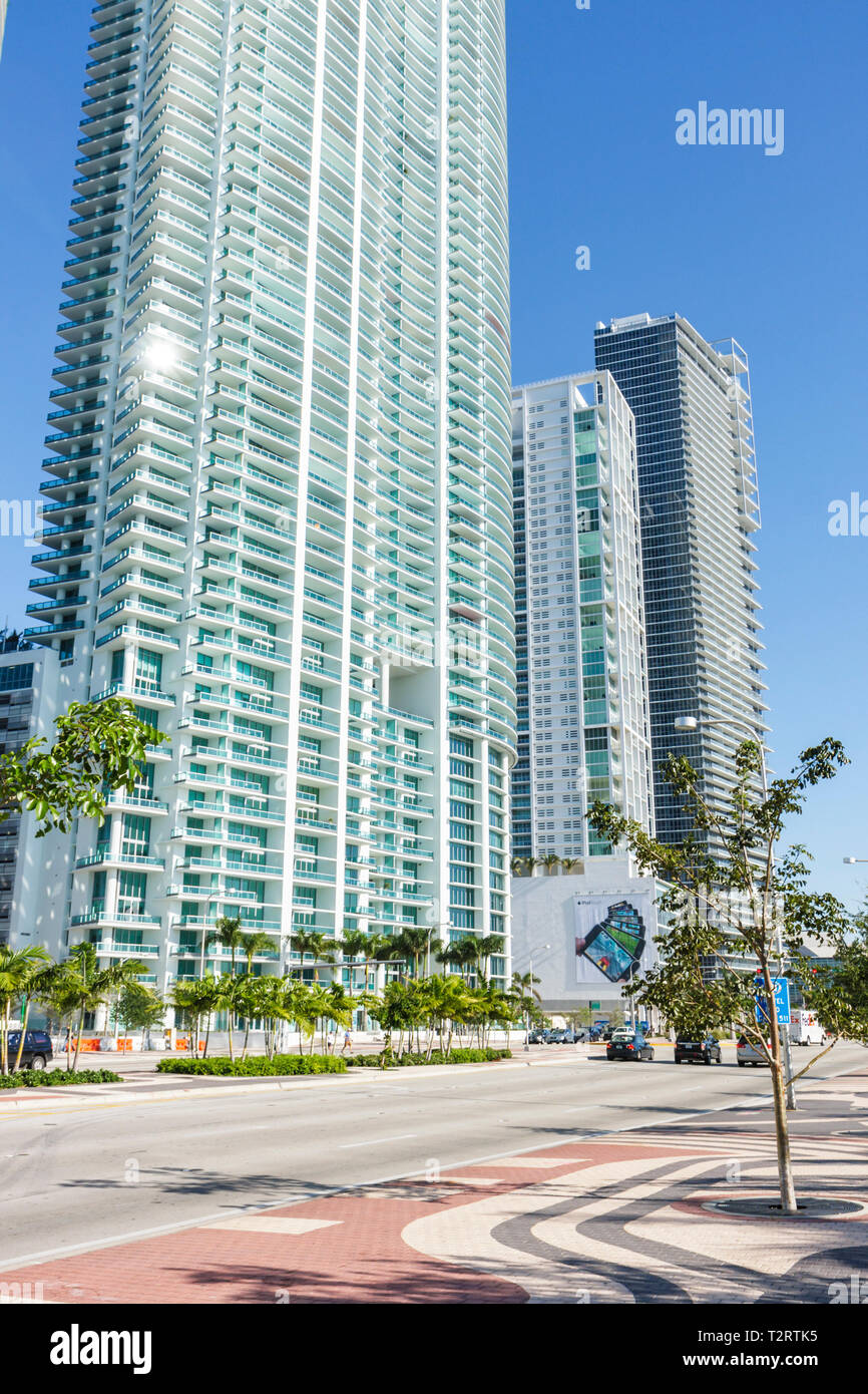 Miami Florida, Biscayne Boulevard, gratte-ciel gratte-ciel bâtiment bâtiments bâtiment, condominiums condo condos résidence Banque D'Images
