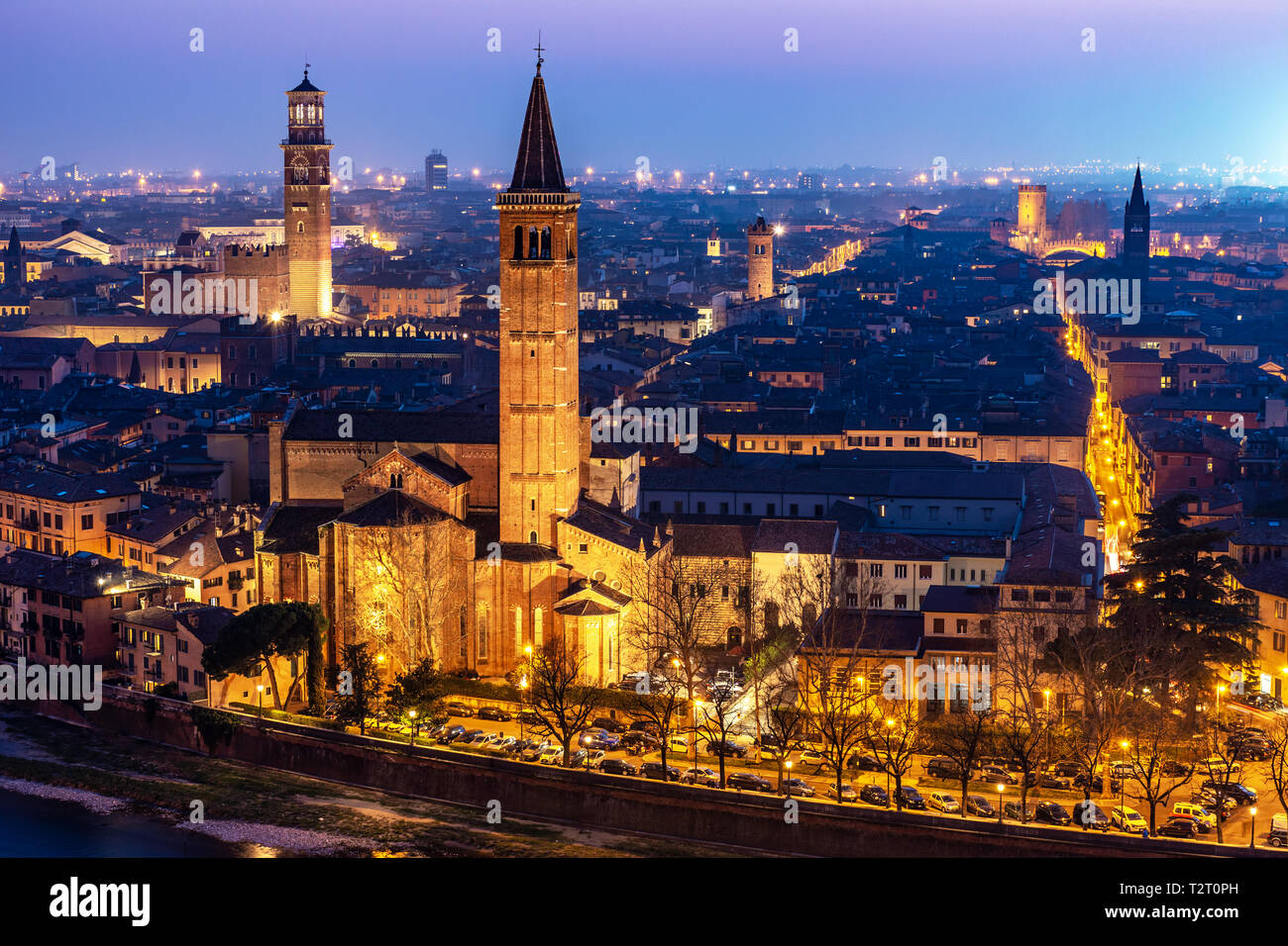Belle vue sur le coucher de soleil de Vérone, Vénétie, Italie Banque D'Images