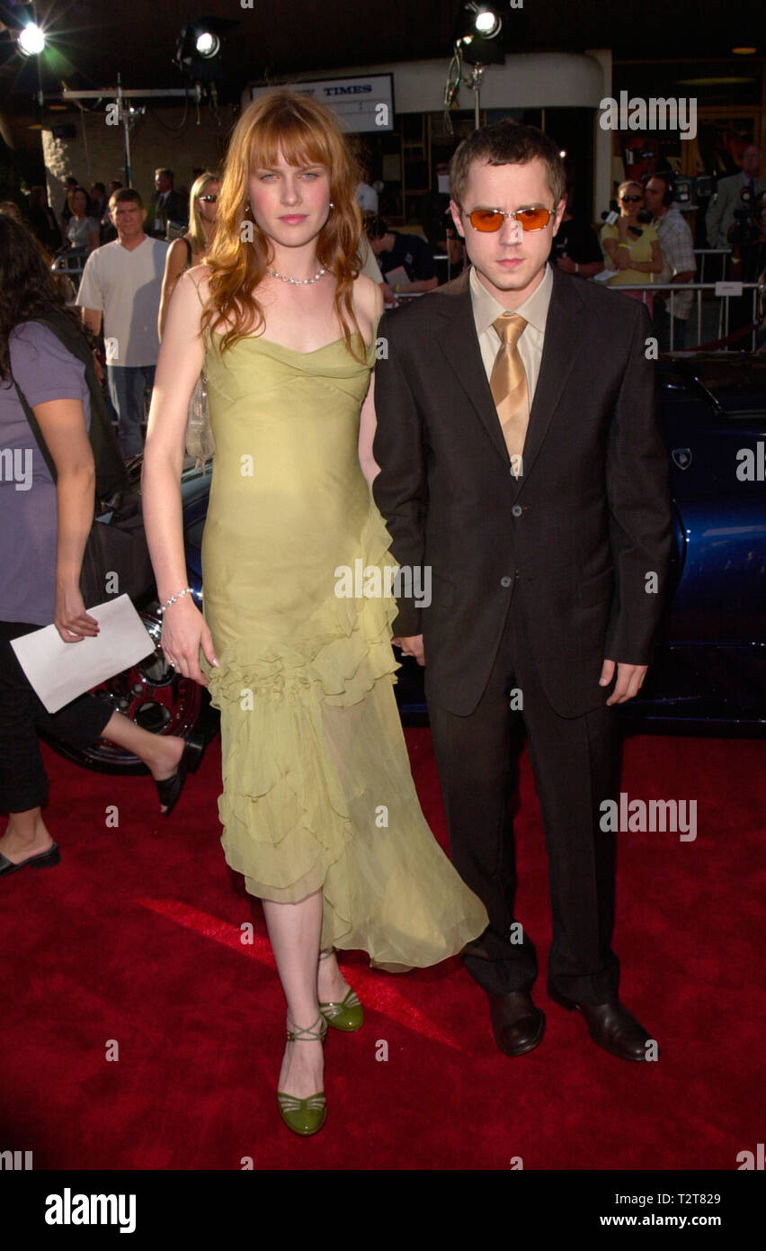 LOS ANGELES, CA. Juin 05, 2000 : l'Acteur GIOVANNI RIBISI & femme lors de la première mondiale, dans la région de Westwood, de son nouveau film Entré en 60 secondes. Photo : Paul Smith/Featureflash Banque D'Images