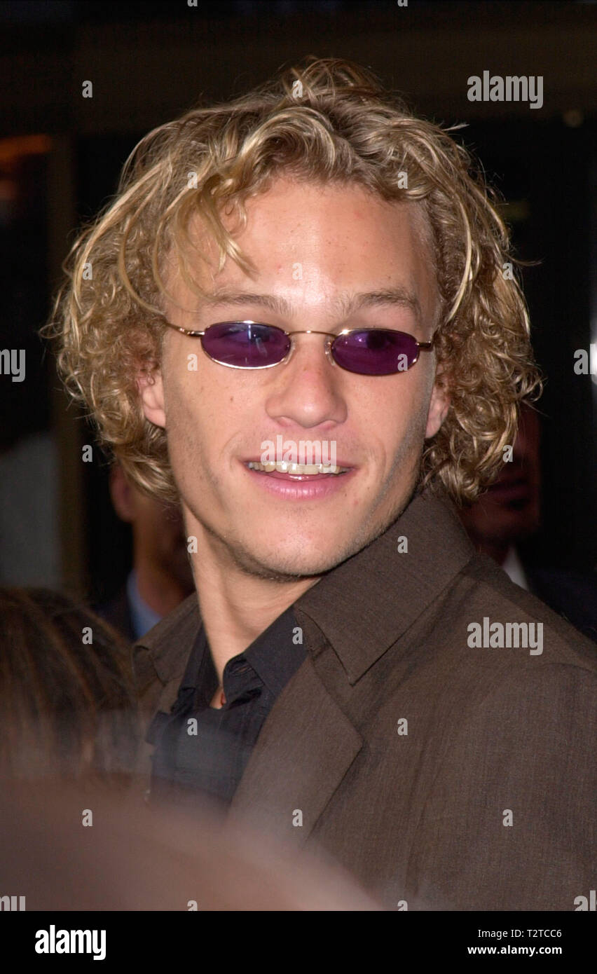 LOS ANGELES, CA. 27 juin 2000 : l'acteur australien Heath Ledger lors de la  première mondiale, à Beverly Hills, de son nouveau film le Patriot. Photo :  Paul Smith/Featureflash Photo Stock - Alamy