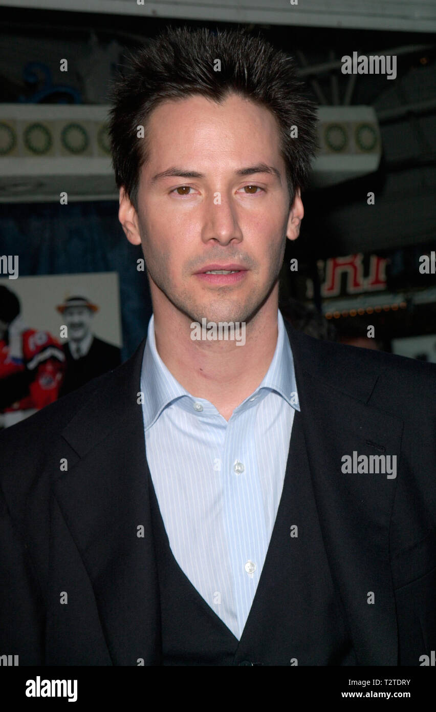 LOS ANGELES, CA. 07 août 2000 : l'acteur Keanu Reeves lors de la première mondiale de son nouveau film The Replacements, à Los Angeles. Photo : Paul Smith/Featureflash Banque D'Images