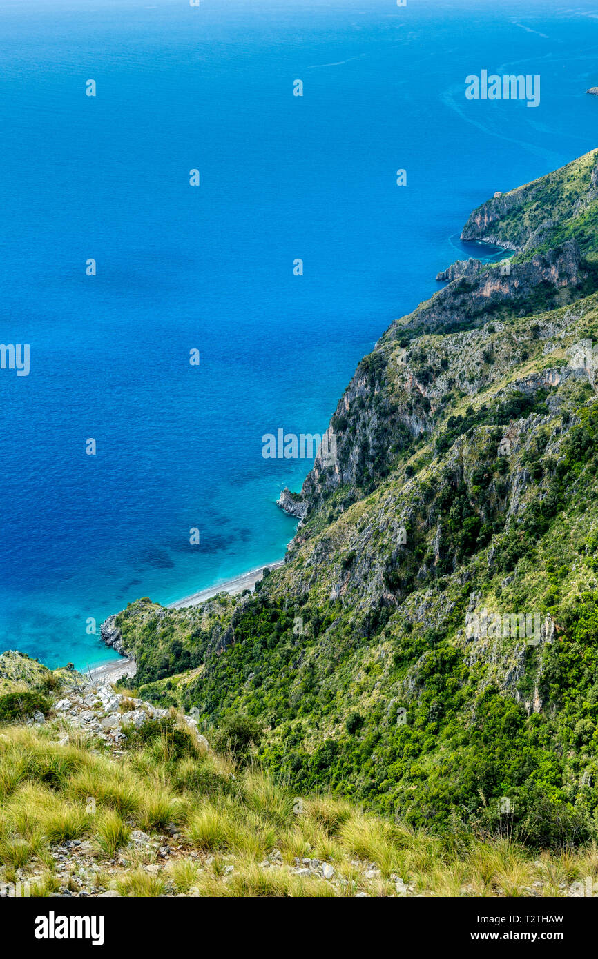 L'Italie, Campanie, Parc National du Cilento, et Masseta Infreschi de zone de protection marine, Sea Cliff Banque D'Images