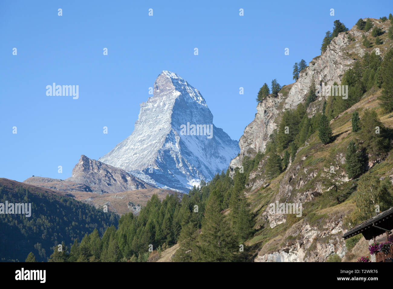 Le Cervin vu depuis la périphérie de Zermatt. Banque D'Images