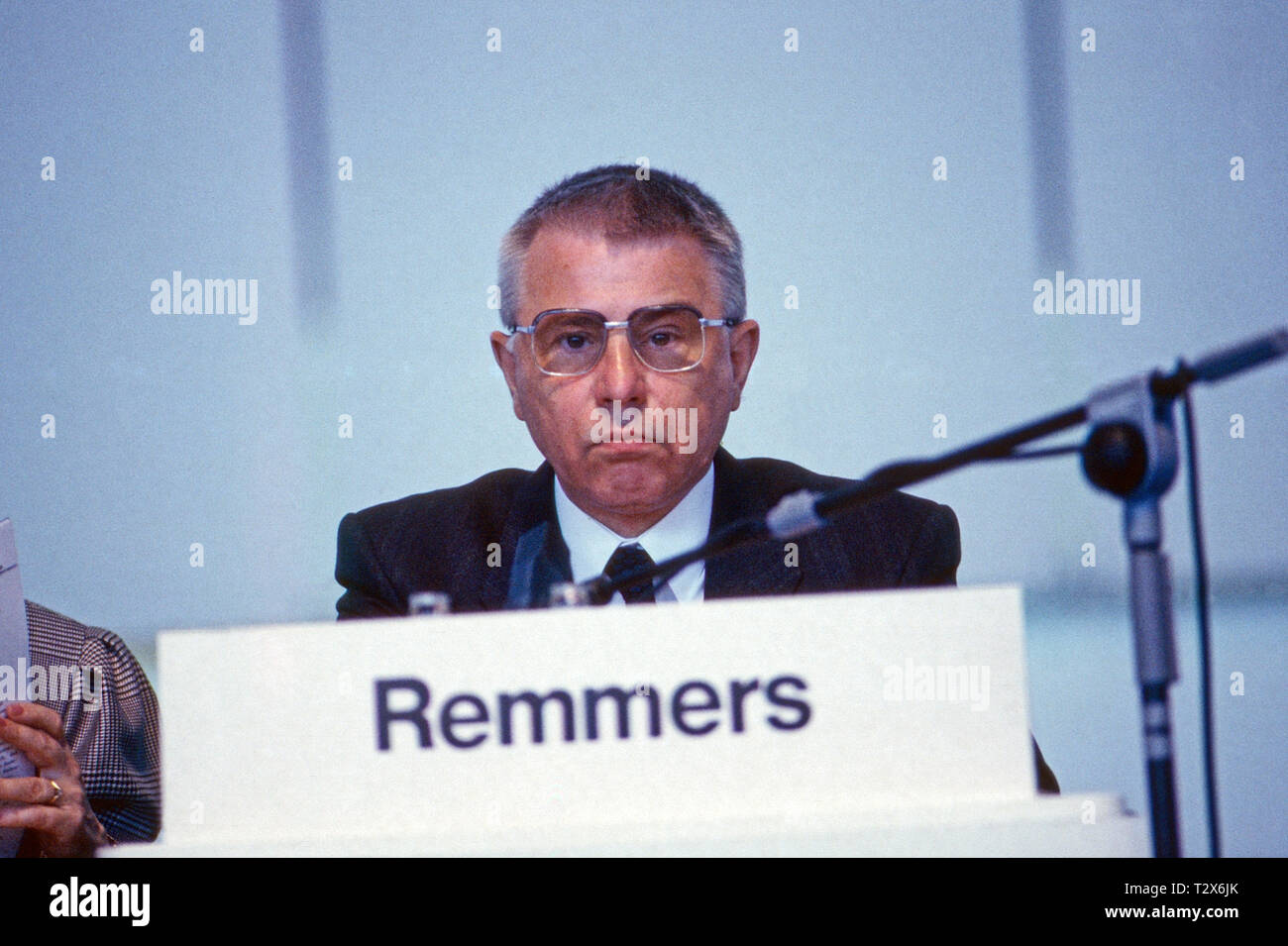 Werner Remmers, deutscher Volkswirt und Politiker, Deutschland 1990. Économiste et homme politique allemand Werner Remmers, Allemagne 1990. Banque D'Images