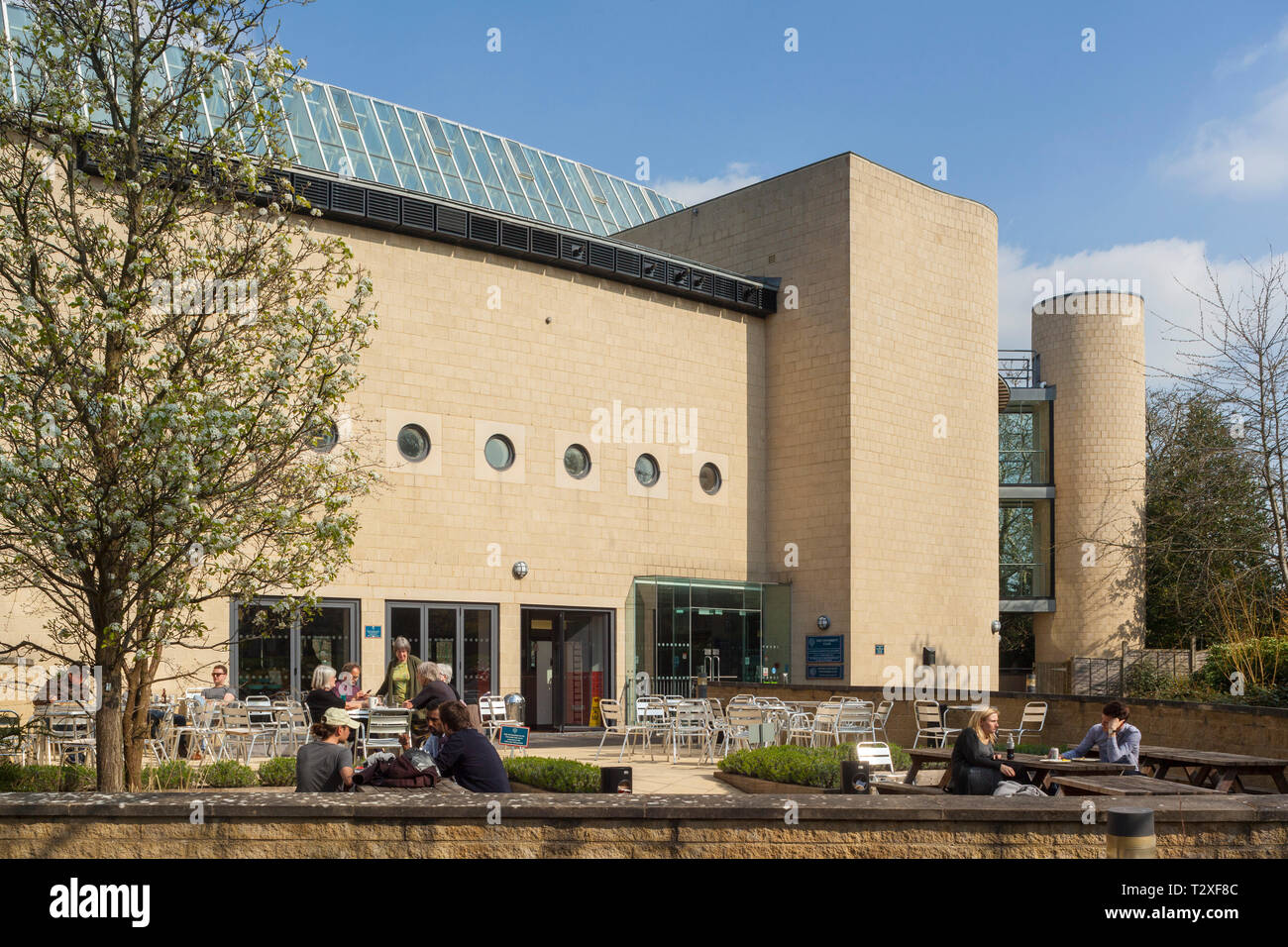 Le Club de l'Université d'Oxford sur Mansfield Road Oxford pour le personnel, les étudiants, les anciens élèves de troisième cycle et d'autres membres Banque D'Images Le Club de l'Université d'Oxford sur Mansfield Road Oxford pour le personnel, les étudiants, les anciens élèves de troisième cycle et d'autres membres Banque D'Images