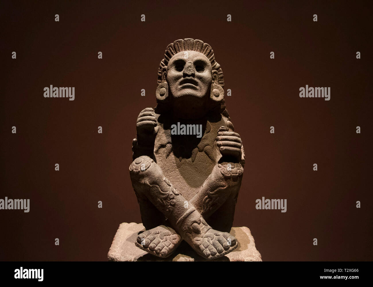 La ville de Mexico : statue en pierre de Xochipilli, dieu de l'art, des jeux, de la beauté, de la danse, les fleurs et le chant dans la mythologie aztèque. Banque D'Images