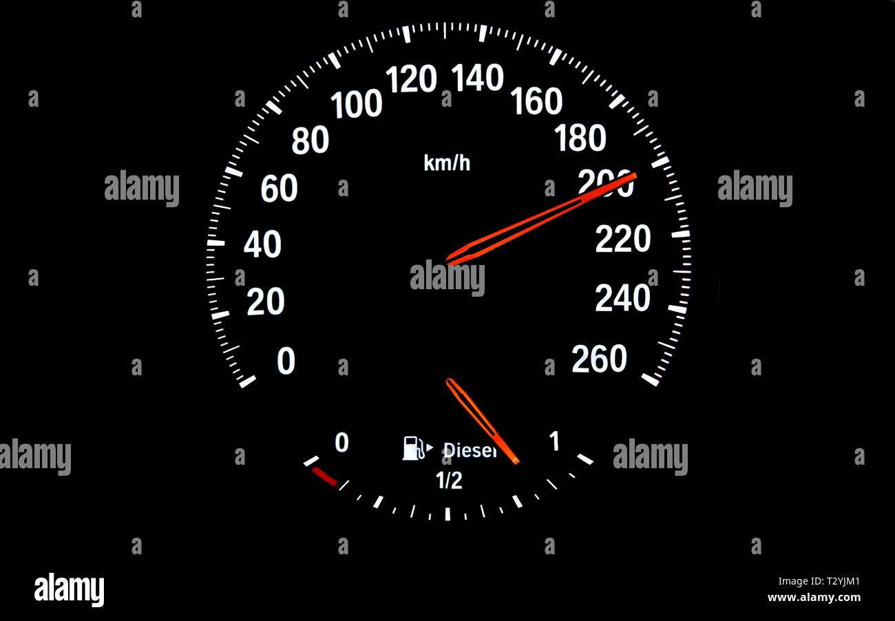 Avec l'indicateur de jauge de carburant pour diesel, Vitesse 200 km/h, symbole de danger de l'image due à une vitesse excessive, la conduite trop rapide, Allemagne Banque D'Images