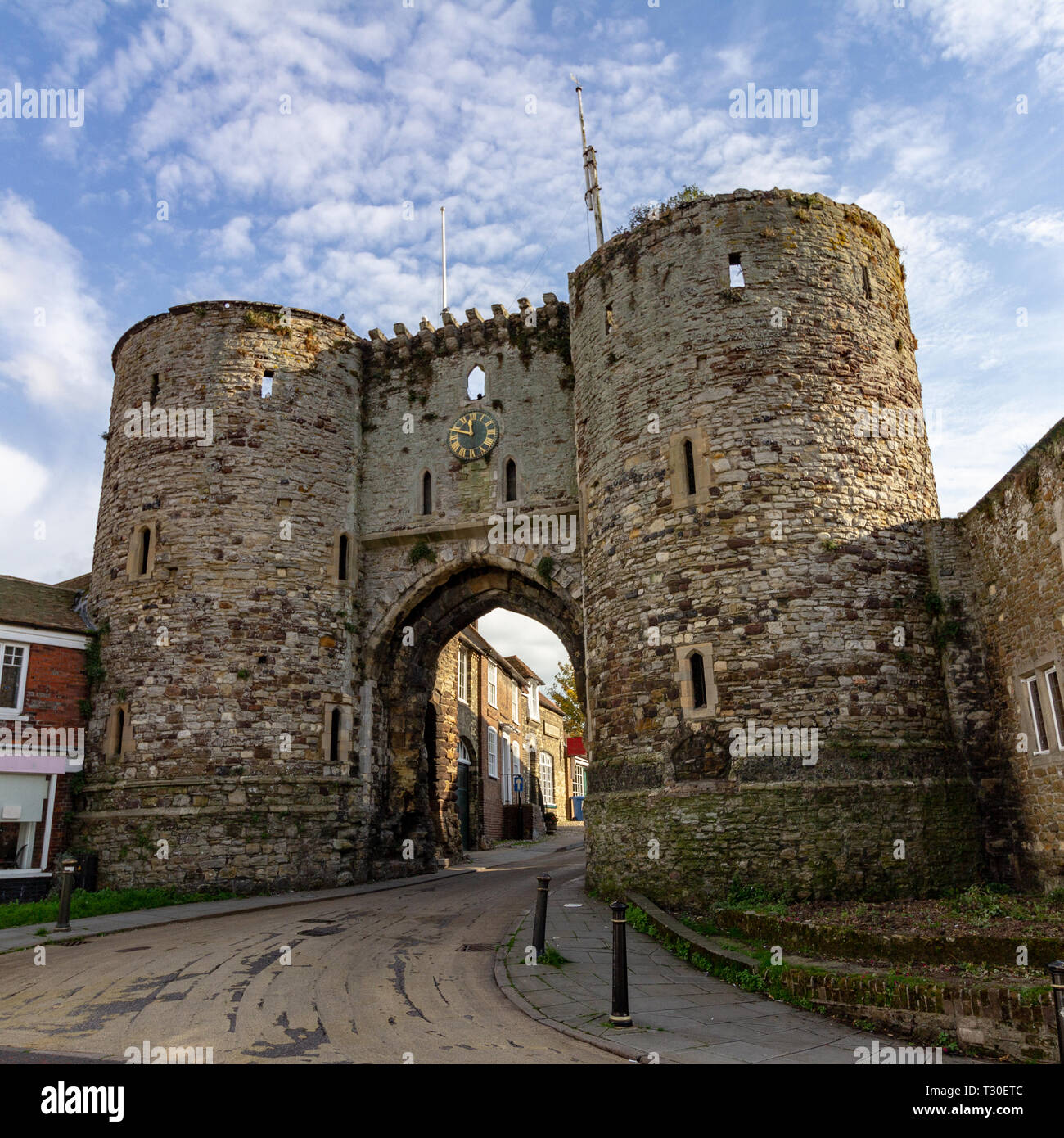 La tour Landgate sur rue à Rye, East Sussex, Angleterre, Royaume-Uni Banque D'Images