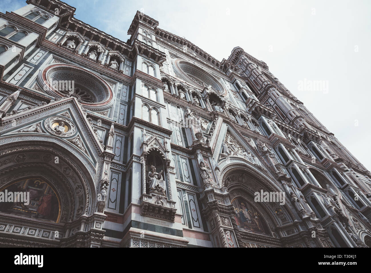 Florence, Italie - 24 juin 2018 : vue rapprochée de façade de Cattedrale di Santa Maria del Fiore (Cathédrale de Sainte Marie de la fleur) est la cathedra Banque D'Images