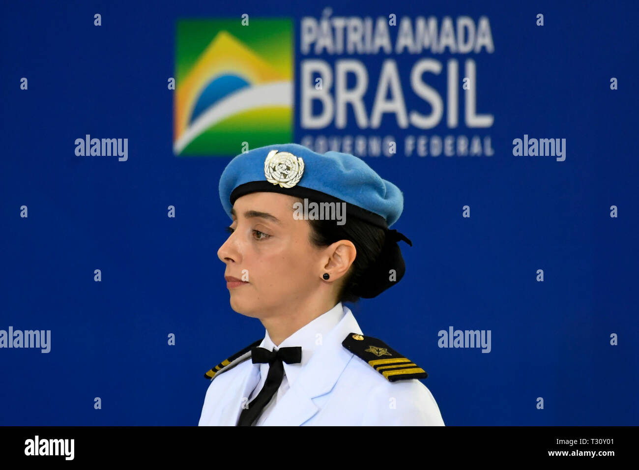 Brasilia, Brésil. 5ème apr 2019. DF - Brasilia - 05/04/2019 - cérémonie de Vœux à l'ensemble de fonctionnaires récemment promu - la marine brésilienne corvette cape Marcia Andrade Braganesta lauréat du Prix Défenseur militaire Genero, vendredi 05 avril, lors de la cérémonie de Vœux généraux récemment promu et cérémonie de la remise de la Médaille de Vitoria et la Médaille militaire tenue à l'hôtel Palacio do Planalto. Photo : Mateus Bonomi / AGIF : Crédit AGIF/Alamy Live News Banque D'Images