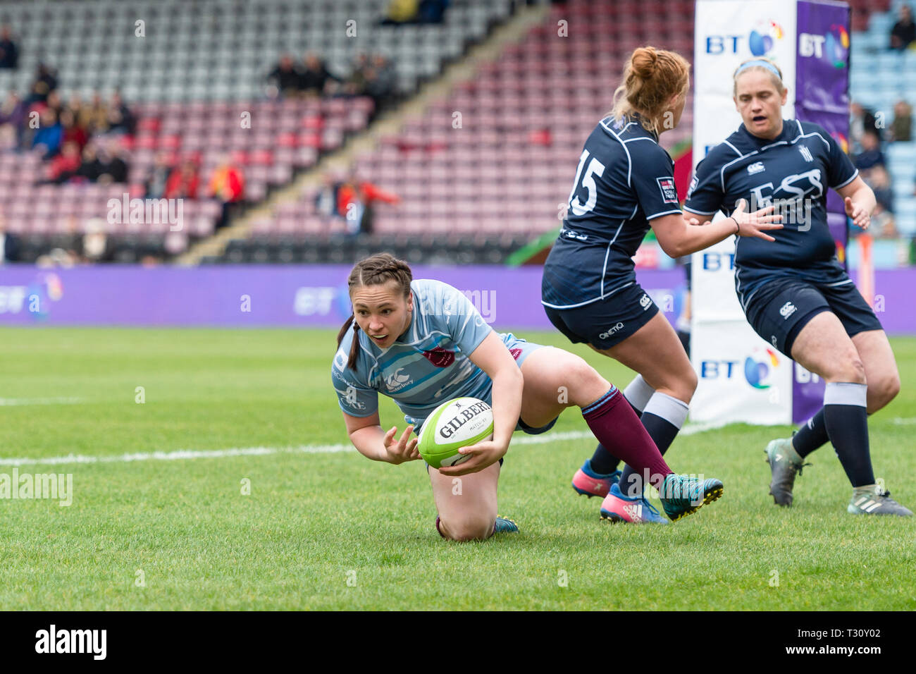 Londres, Royaume-Uni. Le 05 Avr, 2019. Le Cpl Kristy O'Brien de Royal Air Force femmes marque un essai au cours de Royal Air Force Women's Royal Navy vs XV Senior Women XV à Twickenham Stoop le Vendredi, 05 avril 2019. (Usage éditorial uniquement, licence requise pour un usage commercial. Aucune utilisation de pari, de jeux ou d'un seul club/ligue/dvd publications.) Crédit : Taka Wu/Alamy Live News Banque D'Images