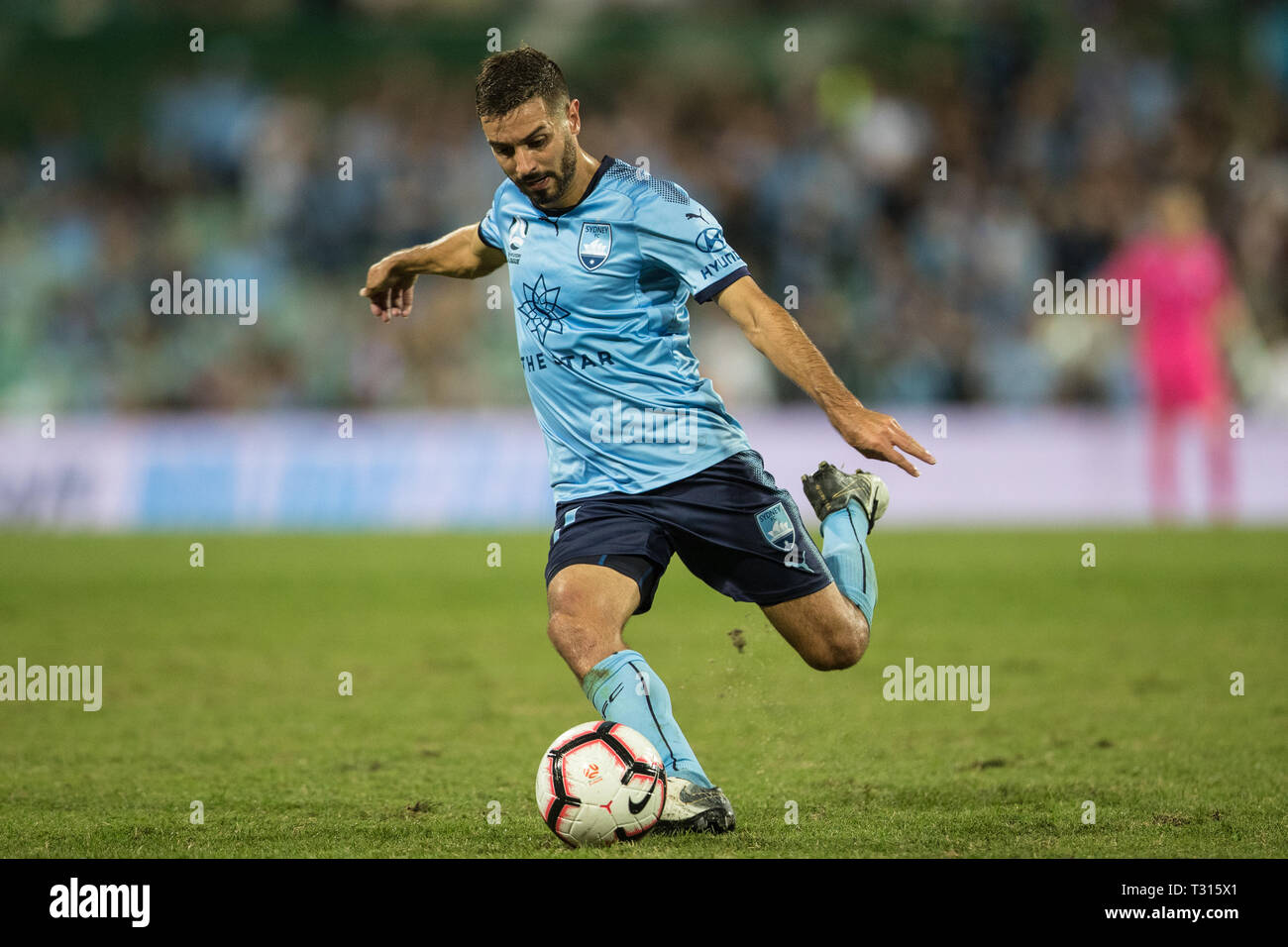Michael Zullo de Sydney FC traverse au cours de la Hyundai A-League match entre Sydney Melbourne Victory FC v au Sydney Cricket Ground, Sydney, Australie, le 6 avril 2019. Photo de Peter Dovgan. Usage éditorial uniquement, licence requise pour un usage commercial. Aucune utilisation de pari, de jeux ou d'un seul club/ligue/dvd publications. Banque D'Images