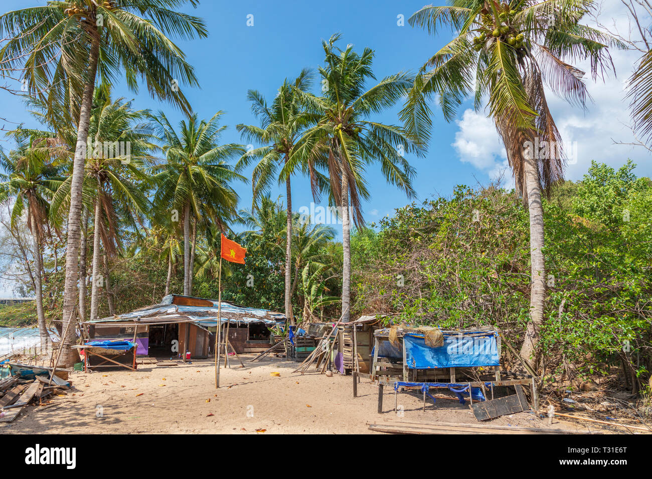 Farmer's shack, l'hébergement et des hangars, l'île de Phu Quoc, Vietnam, Asie Banque D'Images