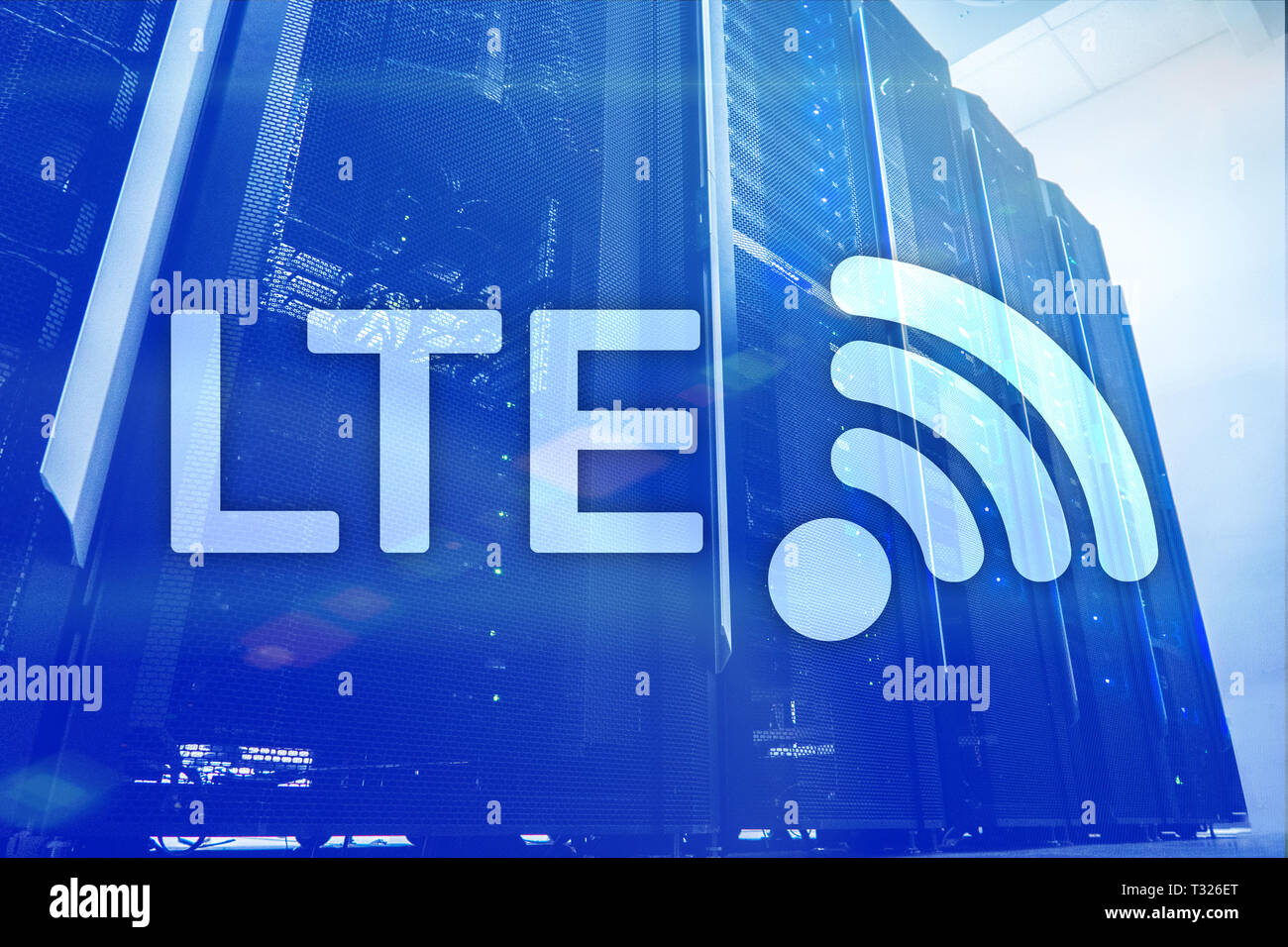 Internet d'affaires sans fil LTE, et de la Réalité Virtuelle Concept. La technologie de communication de l'information sur un serveur l'arrière-plan. Banque D'Images