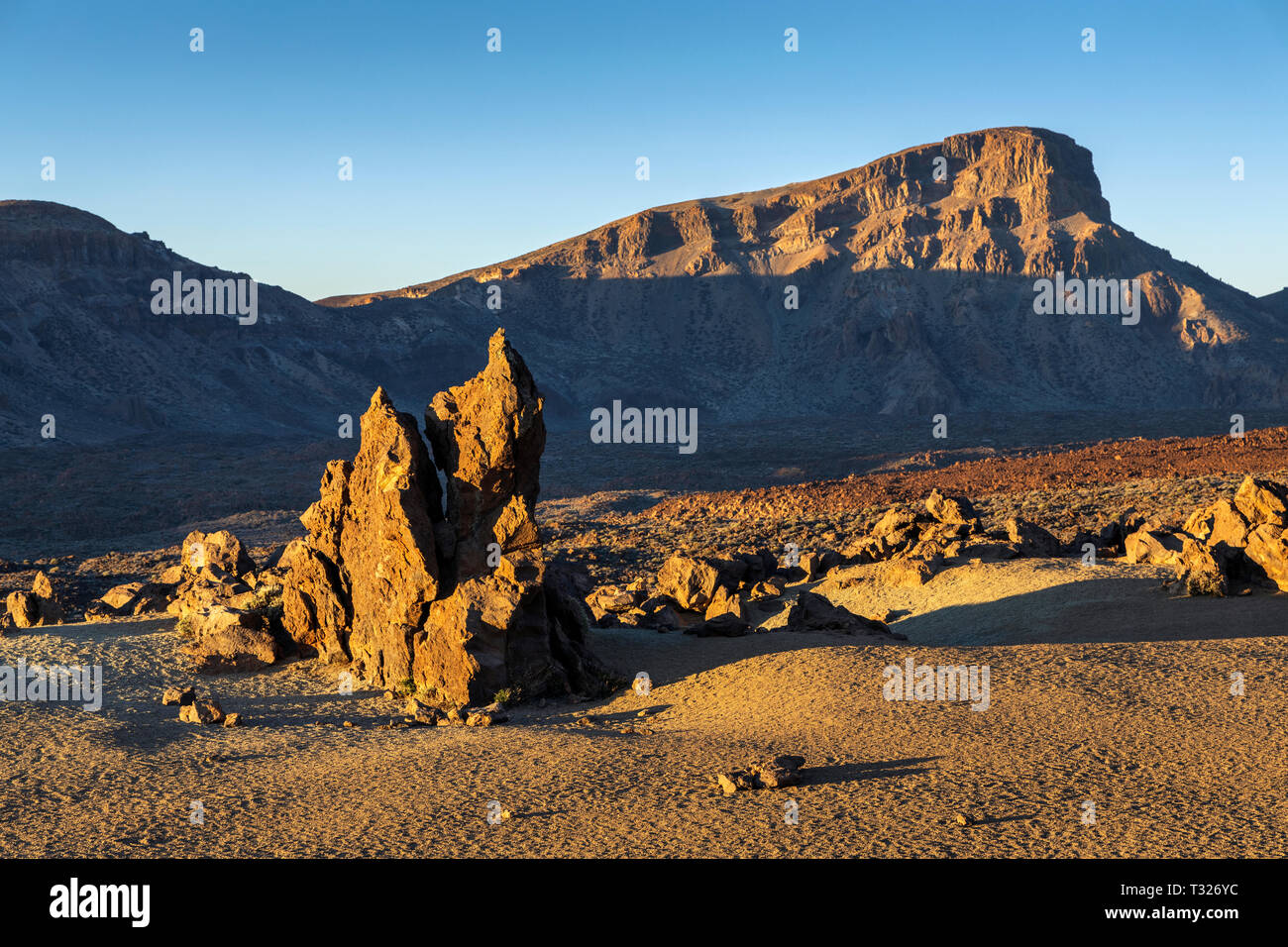 Le paysage volcanique de basalte et de pierre ponce roche au Las Minas de San Jose à l'aube dans le quartier de Las Canadas del Teide national park, et films (titres mountai Banque D'Images