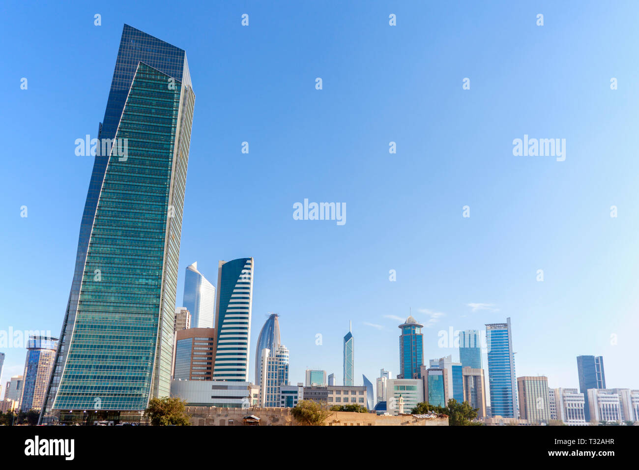 L'architecture moderne de la ville de Koweït. La ville de Koweït, Koweït. Banque D'Images