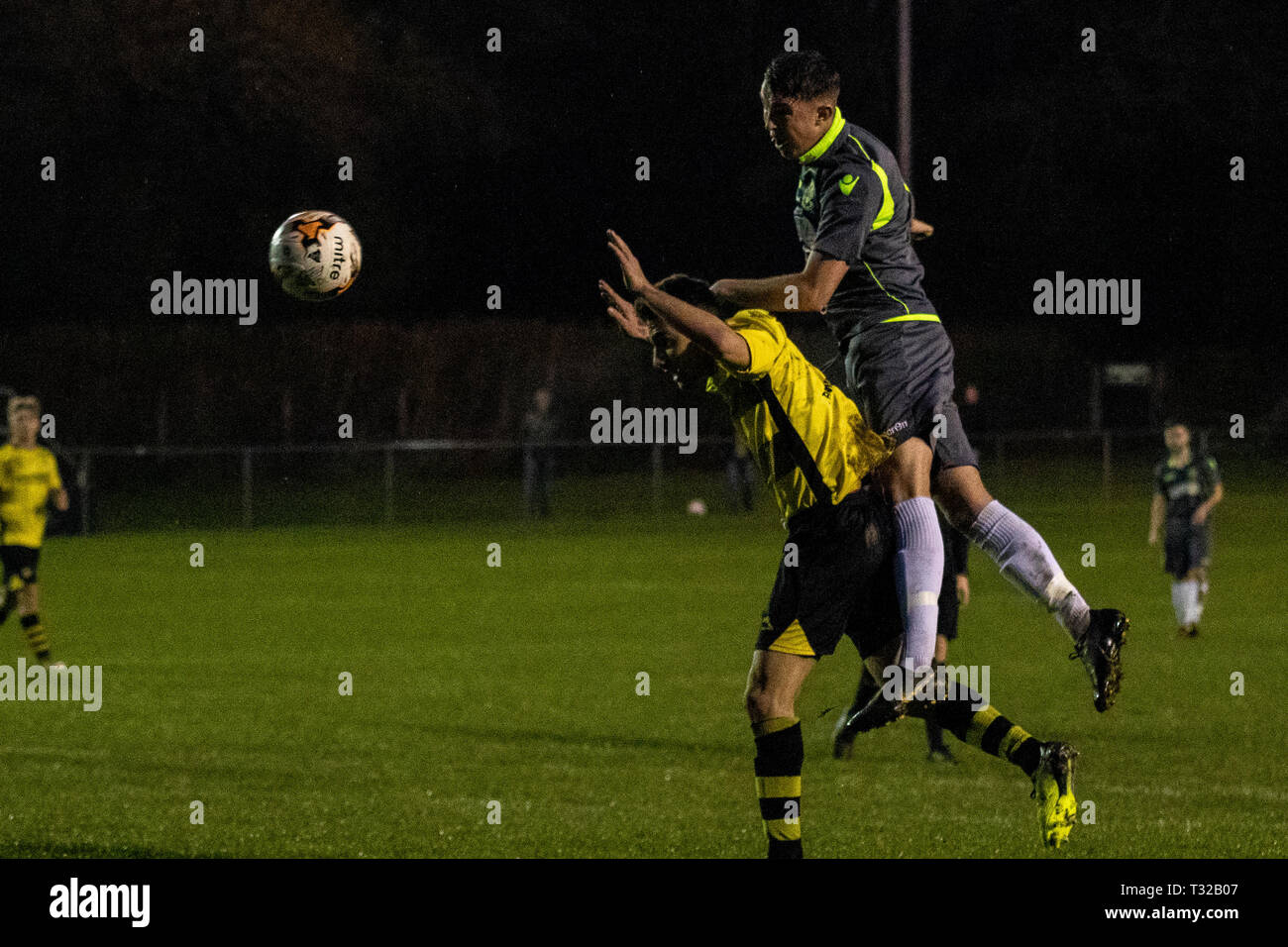 Bien Taffs v Penybont en gallois Football League Division One à l'r * Plusieurs autres calvaires parsèment Ddar Stadium. Banque D'Images