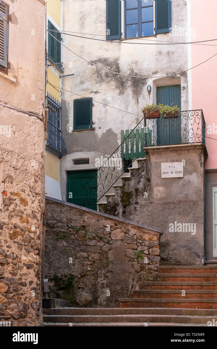 Vieille rue typiquement italien, Lerici en Ligurie, Italie. Pittoresque. Banque D'Images