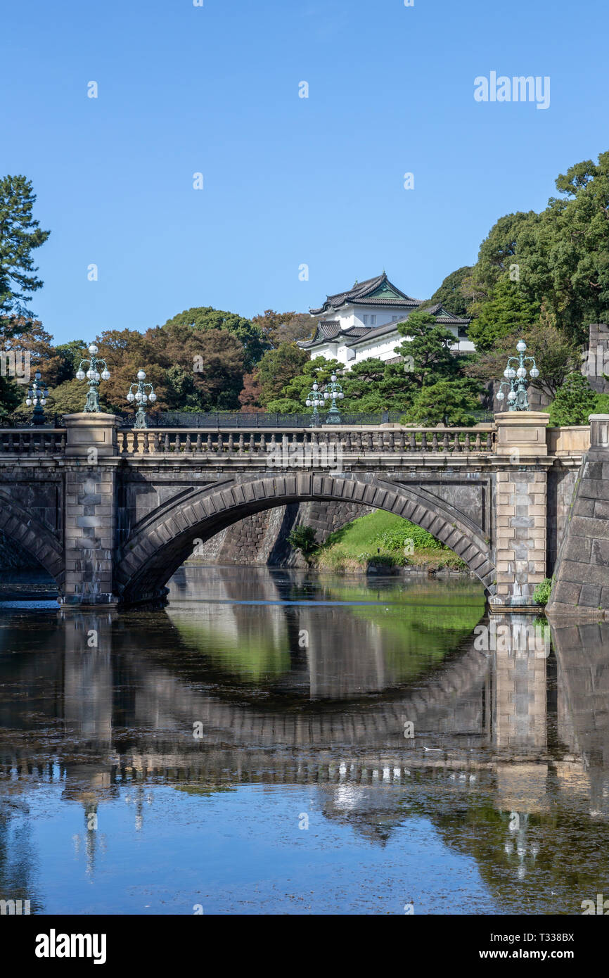 Nijubashi (pont de pierre), Palais Impérial de Tokyo, Japon Banque D'Images