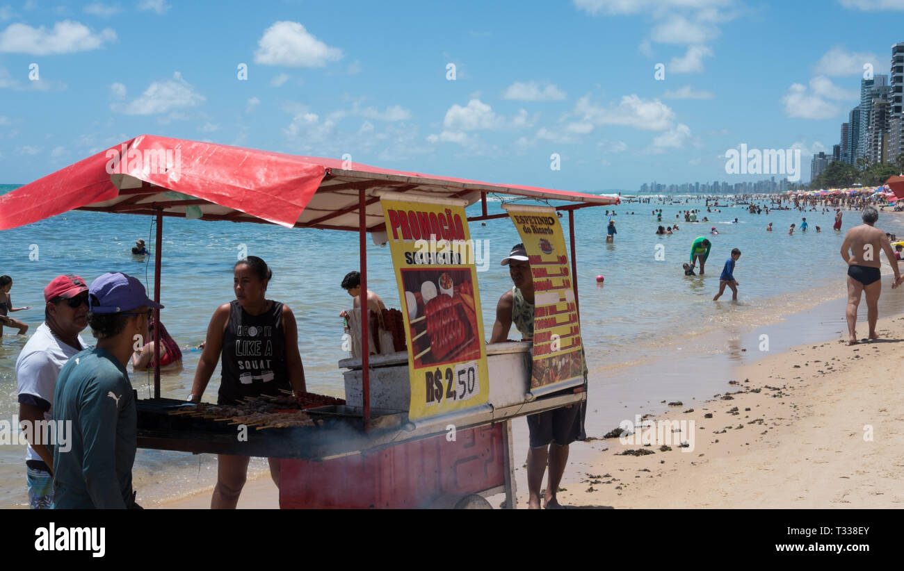 Plage de Recife, mobile food Banque D'Images