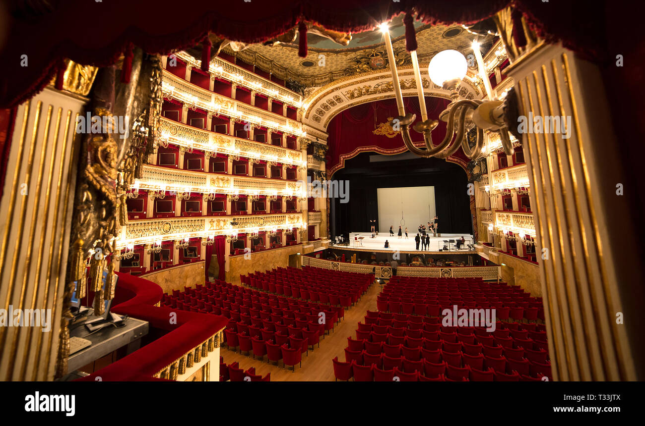 NAPLES, ITALIE , LE 16 MAI 2014, hommage à Giuseppe Verdi au Teatro di San Carlo de Naples, l'opéra, le 16 mai 2014, à Naples, en Italie. Banque D'Images