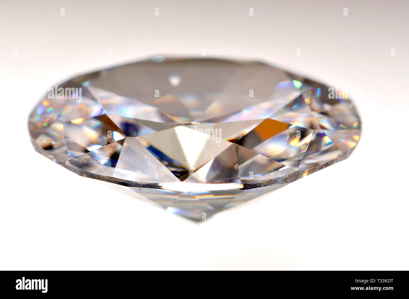 Zircon Cubique Taille émeraude 4 Carats - Qualité Russe, 12,5x7,5 Mm, Neuf Sans Emballage