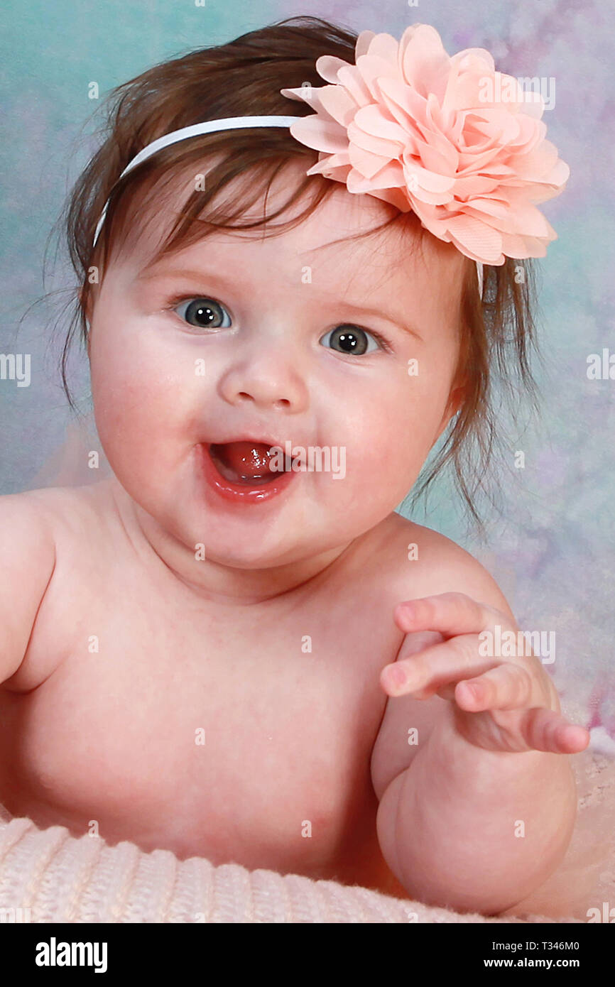 Heureux petit baby girl Banque D'Images