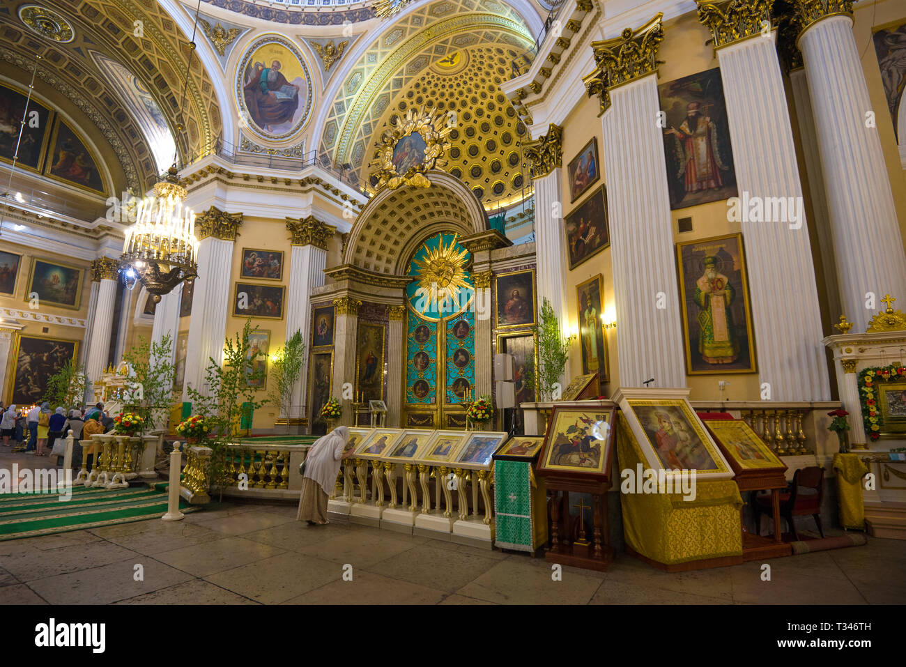 SAINT-Pétersbourg, Russie - le 27 mai 2018 : l'intérieur de la cathédrale de la trinité du Monastère Alexandre Nevsky Banque D'Images