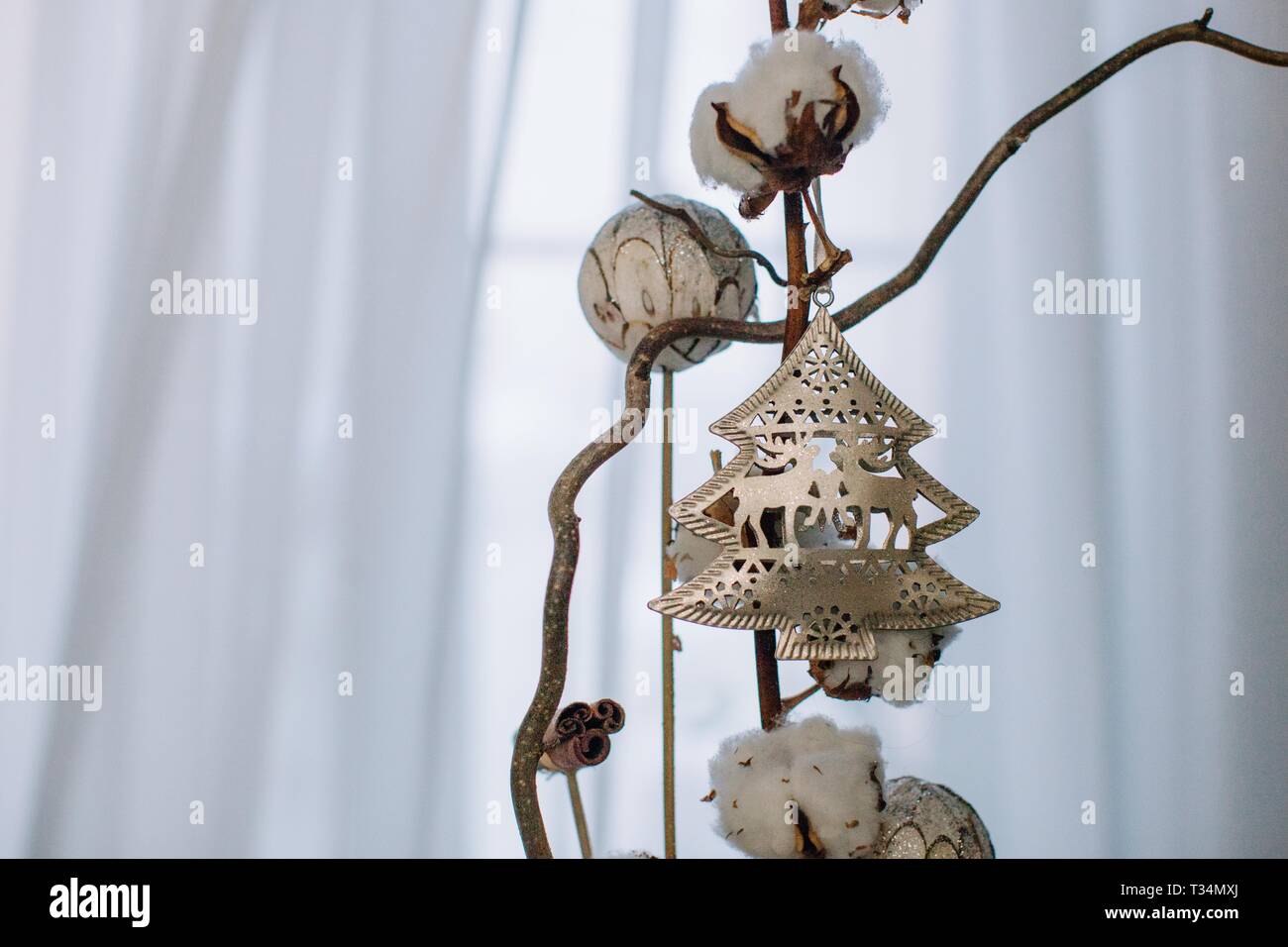 Close-up d'une décoration de Noël sur une table Banque D'Images