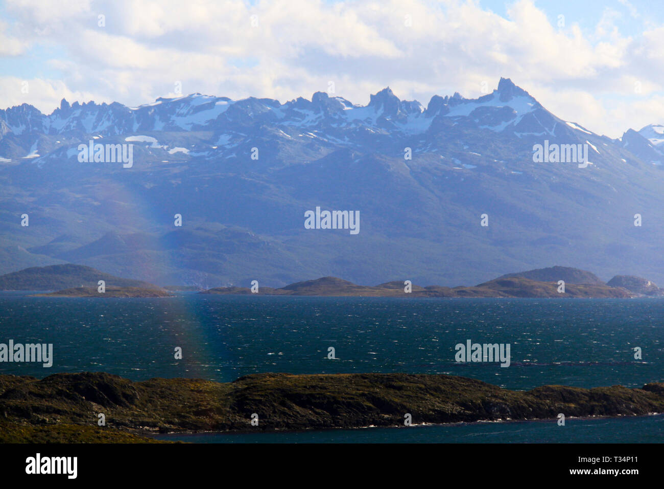 Une vue de l'île Navarino de montagnes, la Terre de Feu, Chili Banque D'Images