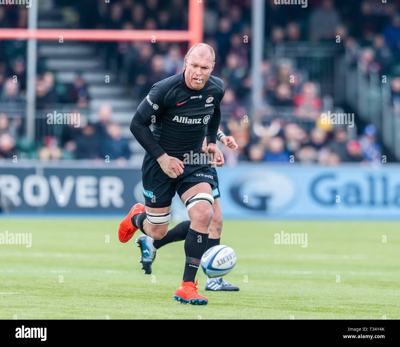 Londres, Royaume-Uni. 06 avr, 2019. Schalk Burger des Saracens en action au cours de Premiership match entre Saracens Gallagher et Newcastle Falcons de Allianz Park le Samedi, 06 avril 2019. Londres en Angleterre. (Usage éditorial uniquement, licence requise pour un usage commercial. Aucune utilisation de pari, de jeux ou d'un seul club/ligue/dvd publications.) Crédit : Taka G Wu/Alamy Live News Banque D'Images