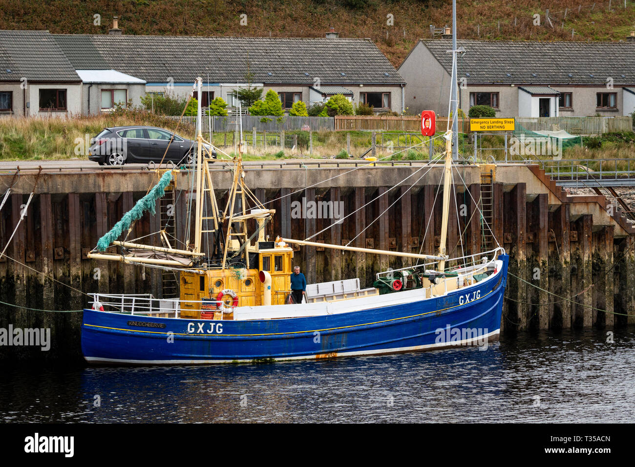 Bateaux de pêche dans le port de Kinlochbervie au nord-ouest de l'Écosse. Banque D'Images