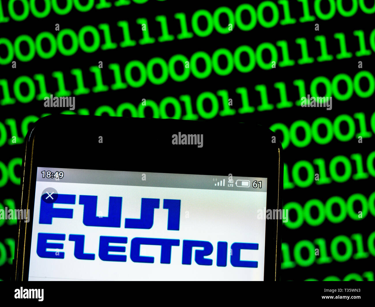 Sur cette photo, l'illustration a Fuji Electric Co., Ltd., vu le logo affiché sur un téléphone intelligent Banque D'Images