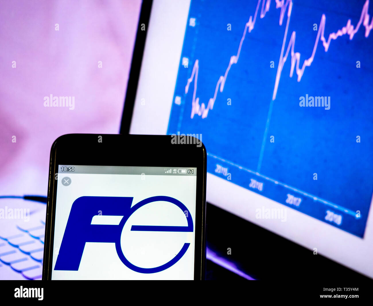 Sur cette photo, l'illustration a Fuji Electric Co, Ltd vu le logo affiché sur un téléphone intelligent. Banque D'Images