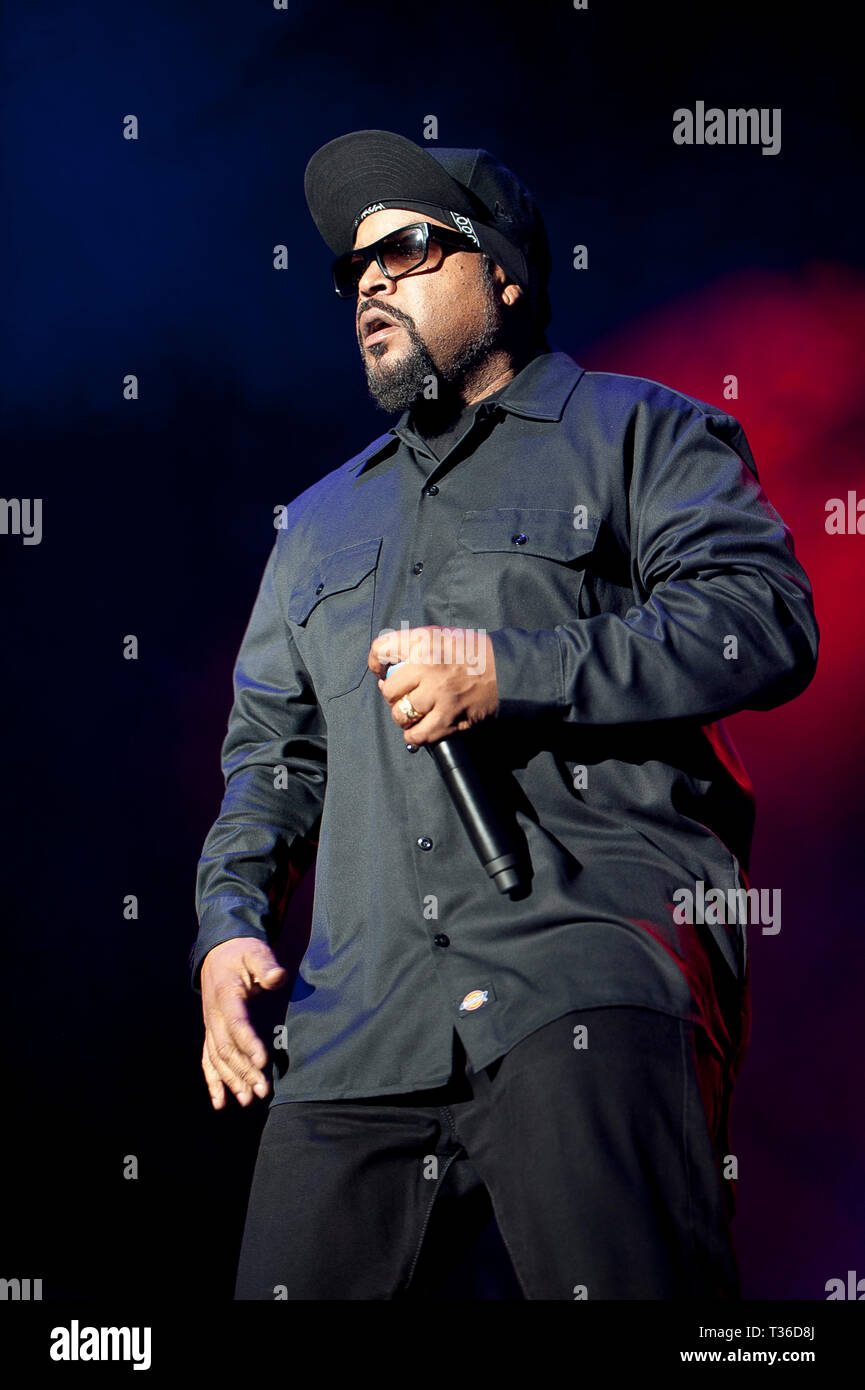 6 avril 2019 - Wilmington (Caroline du Nord), USA - rappeur Ice Cube fonctionne comme son 2019 fait un arrêt à la Caroline du Nord qui a eu lieu au Festival des azalées à Wilmington. Copyright 2019 Jason Moore. (Crédit Image : © Jason Moore/Zuma sur le fil) Banque D'Images